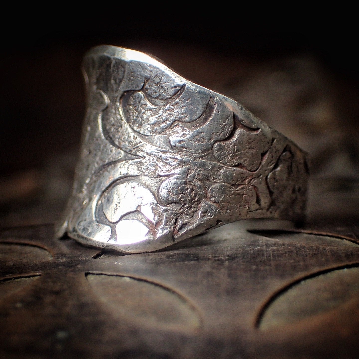 Wide and Wavy ‘Piece of 8’ ~ Stylish ring for a Pirate ~ US Size 8