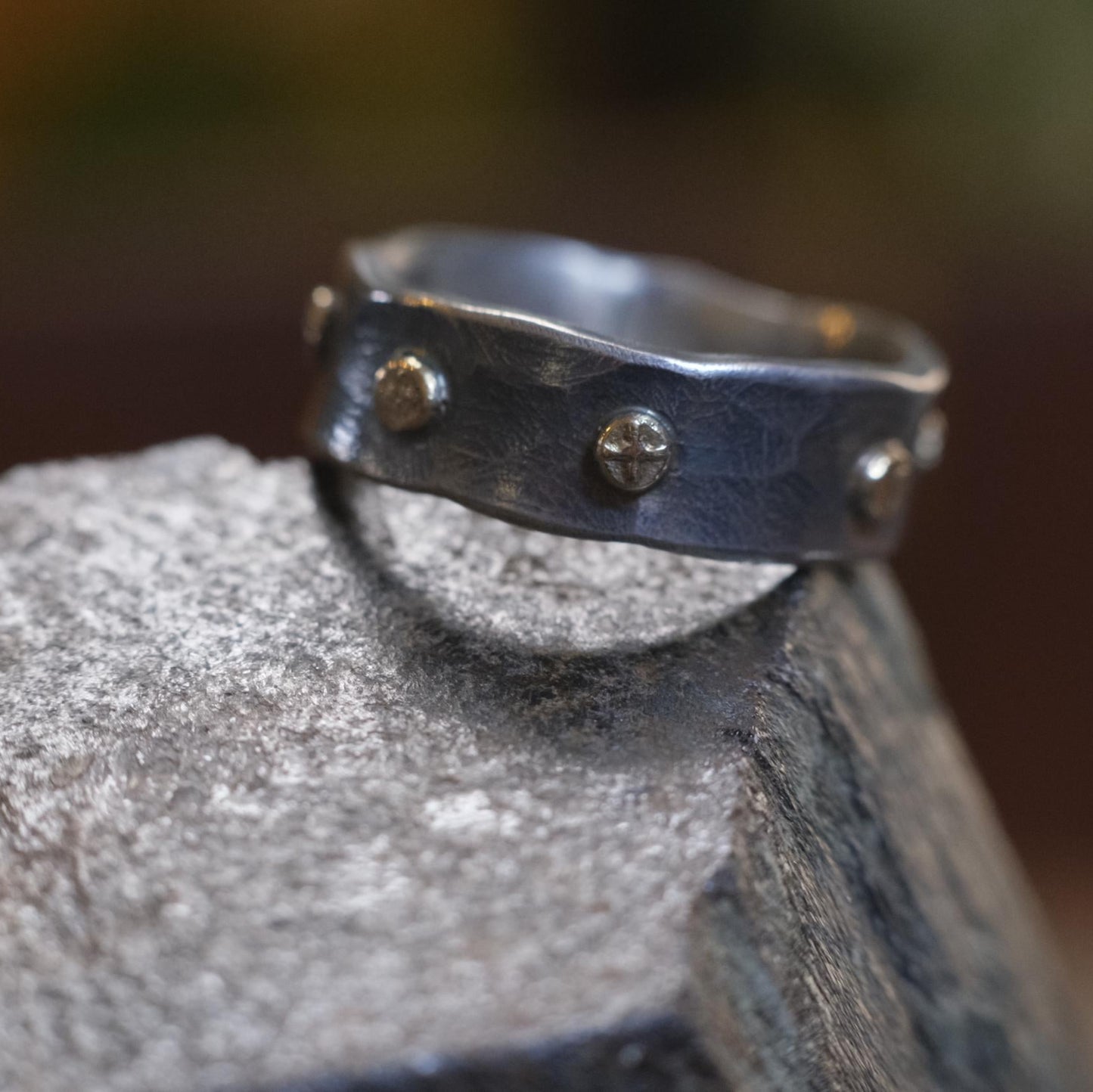 Chunky Hammered Sterling Silver Ring with 9ct Gold Detail Size 10.5