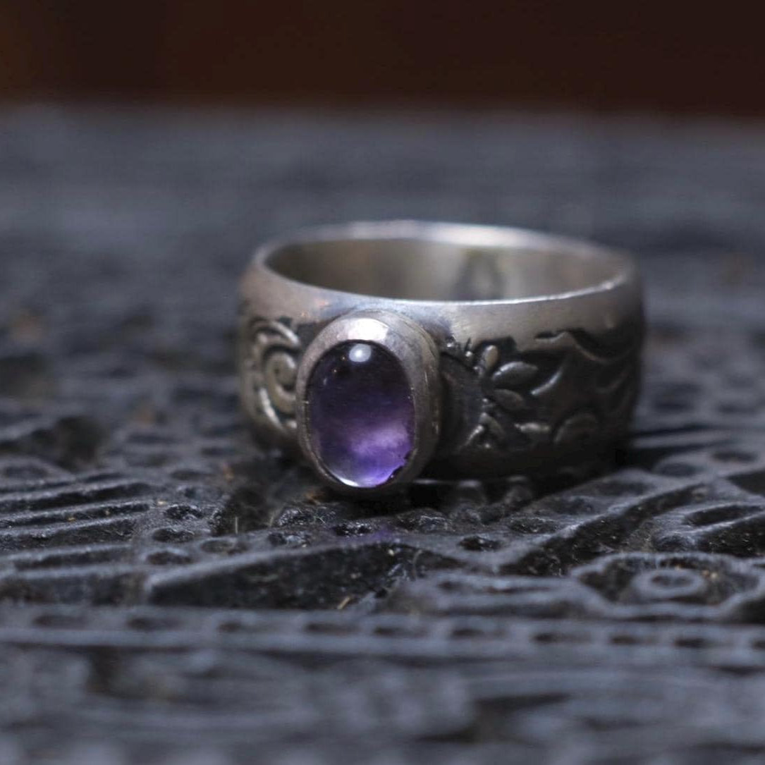 Natural Amethyst Set on Paisley Textured Wide Banded Sterling Silver Ring US Size 6 3/4