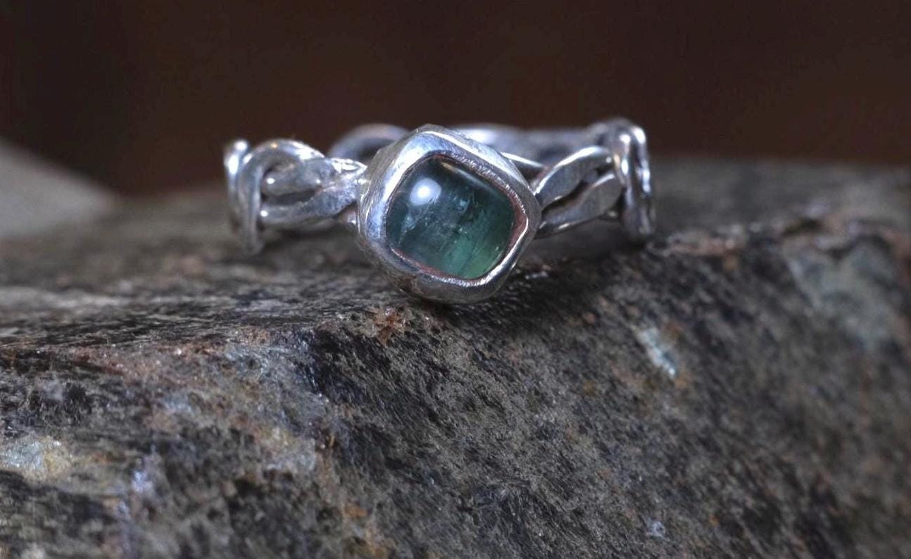Green Tourmaline and Braided Sterling Silver Ring Size 7