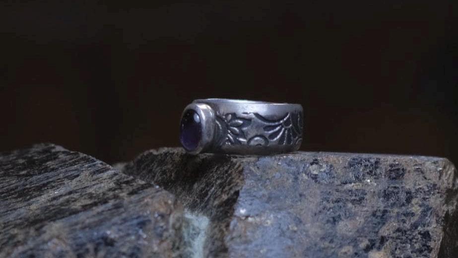 Natural Amethyst Set on Paisley Textured Wide Banded Sterling Silver Ring US Size 6 3/4
