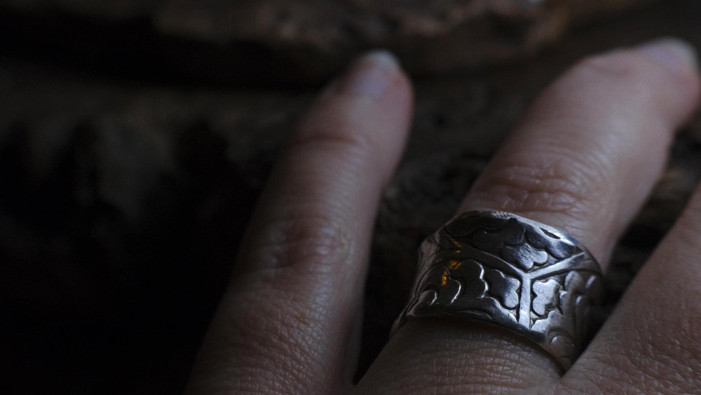 Arabesque Motif Pirate Treasure Sterling Silver Ring US Size 7
