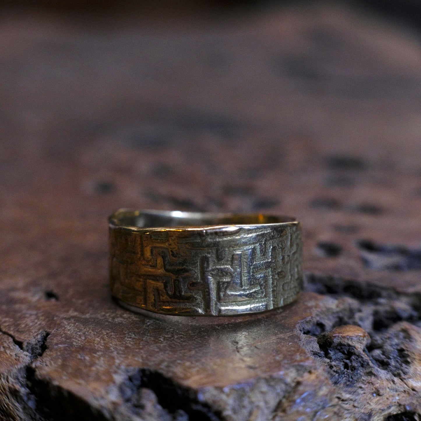 Geometric Design 9ct Yellow Gold Ring US Size 10.5