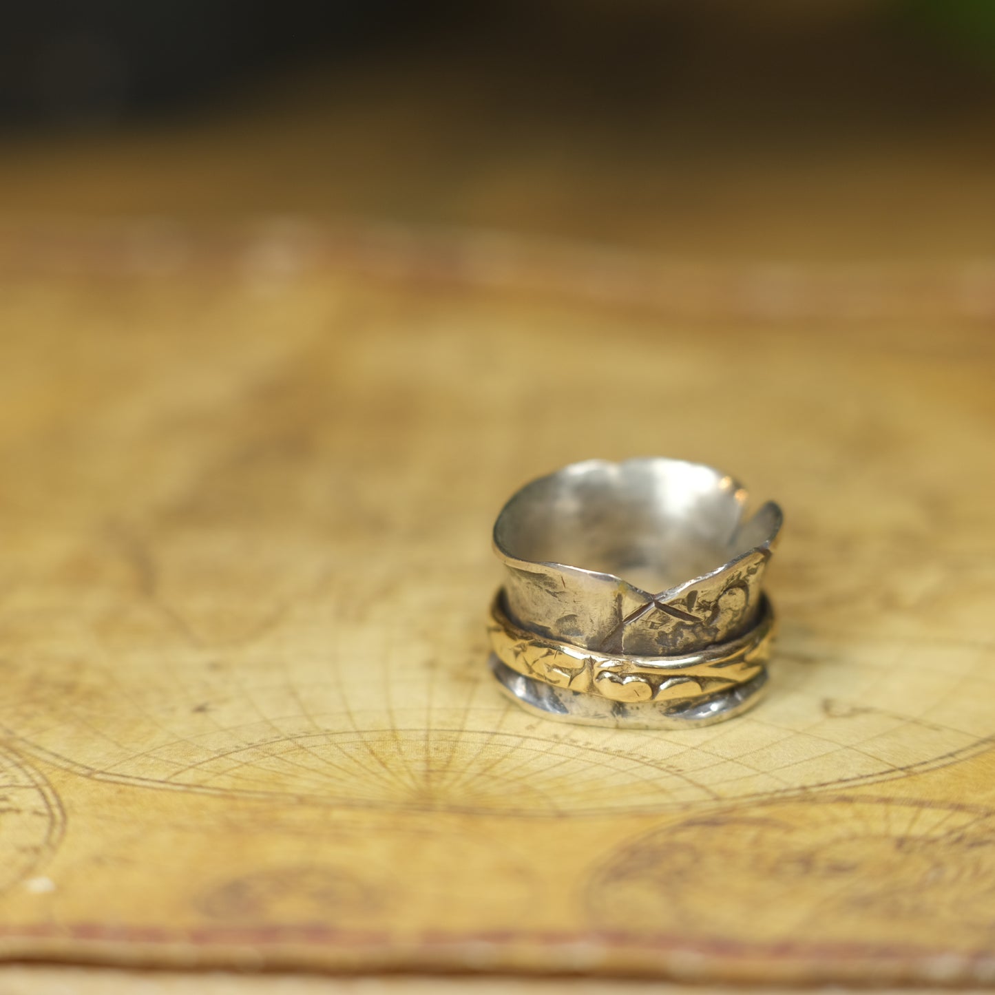 9ct Yellow Gold Spinner Ring on Textured Sterling Silver US Size 6