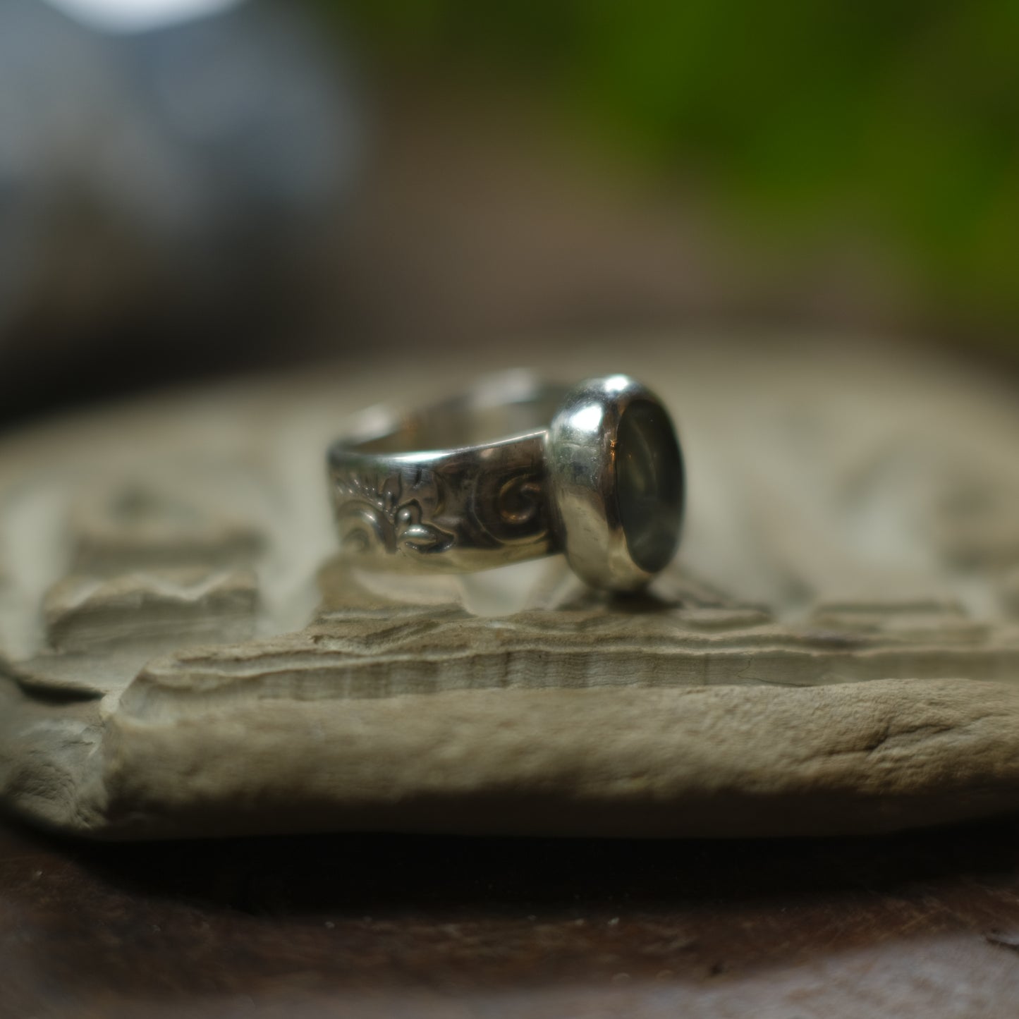 Prehnite and Sterling Silver Wide Banded Paisley Ring US Size 9