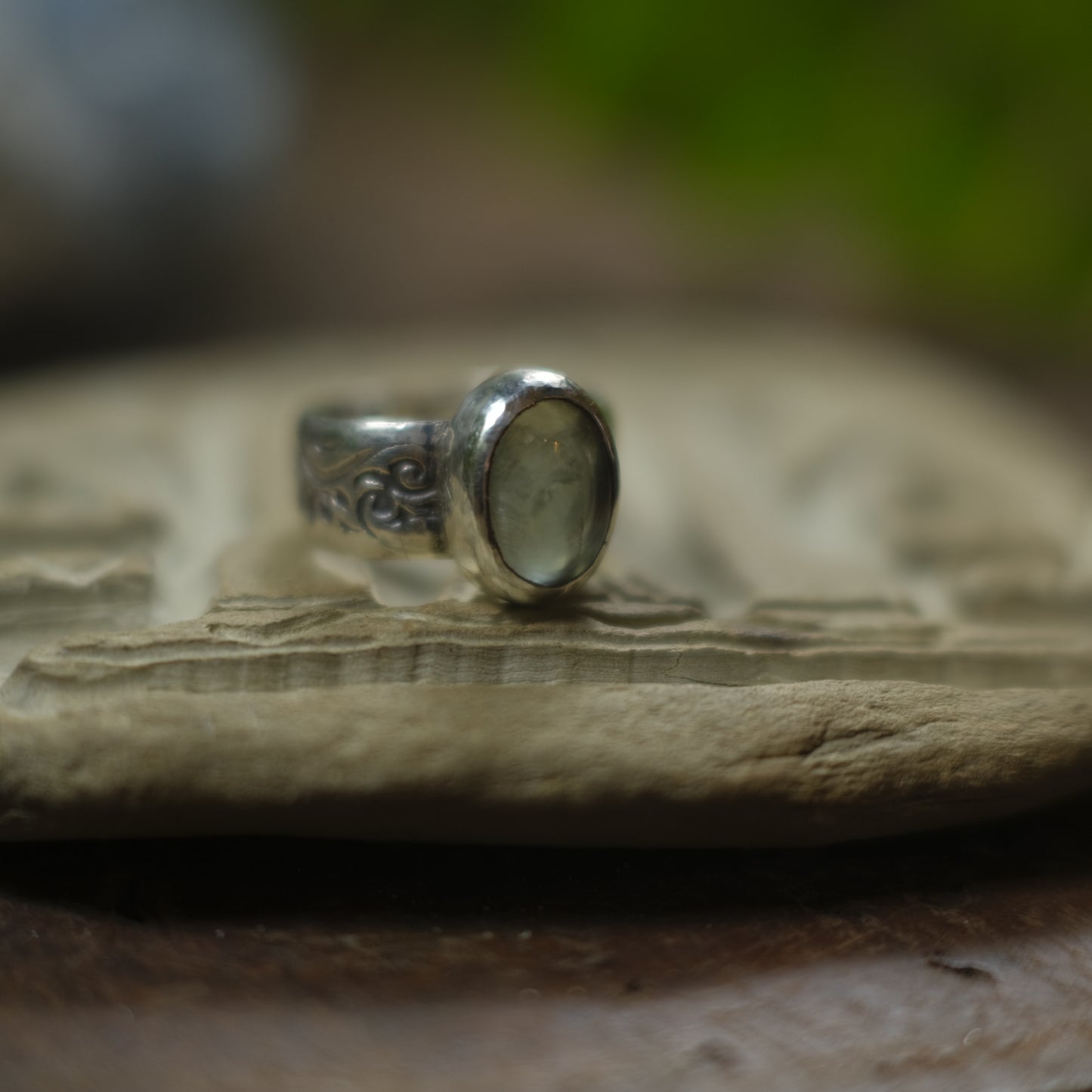 Prehnite and Sterling Silver Wide Banded Paisley Ring US Size 9