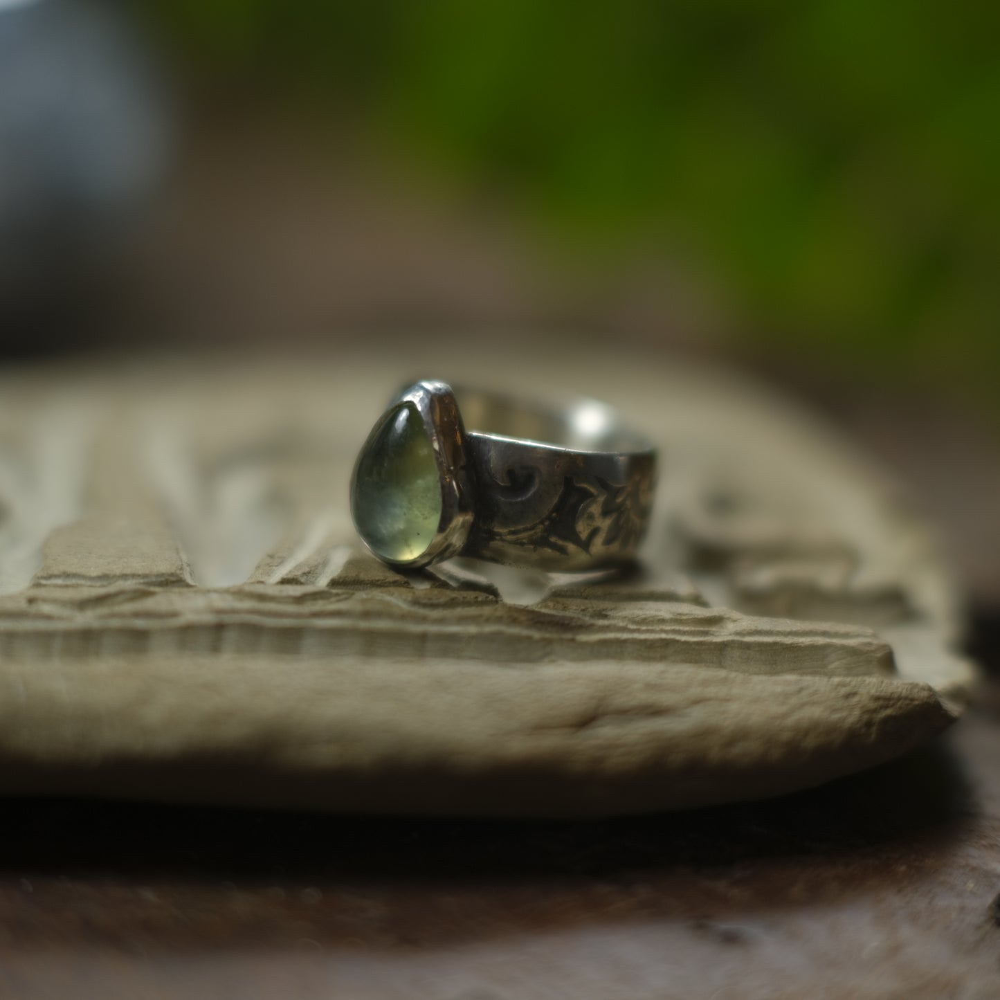 Prehnite and Sterling Silver Wide Banded Paisley Ring US Size 7.75