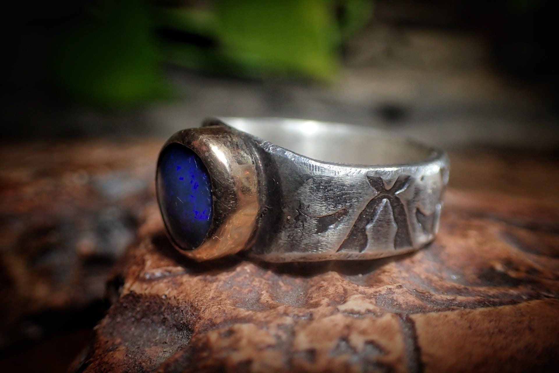 Electric Blue Solid Lightning Ridge Black Opal in Chunky Textured Gold and Silver Ring ~ Band US Size
