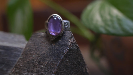Beautiful Natural Amethyst and Paisly Textured Sterling Silver ring Size 8.25