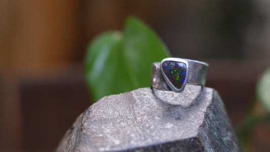 Dazzling Australian Boulder Opal on Asymetrical Sterling Silver RIng Size 10