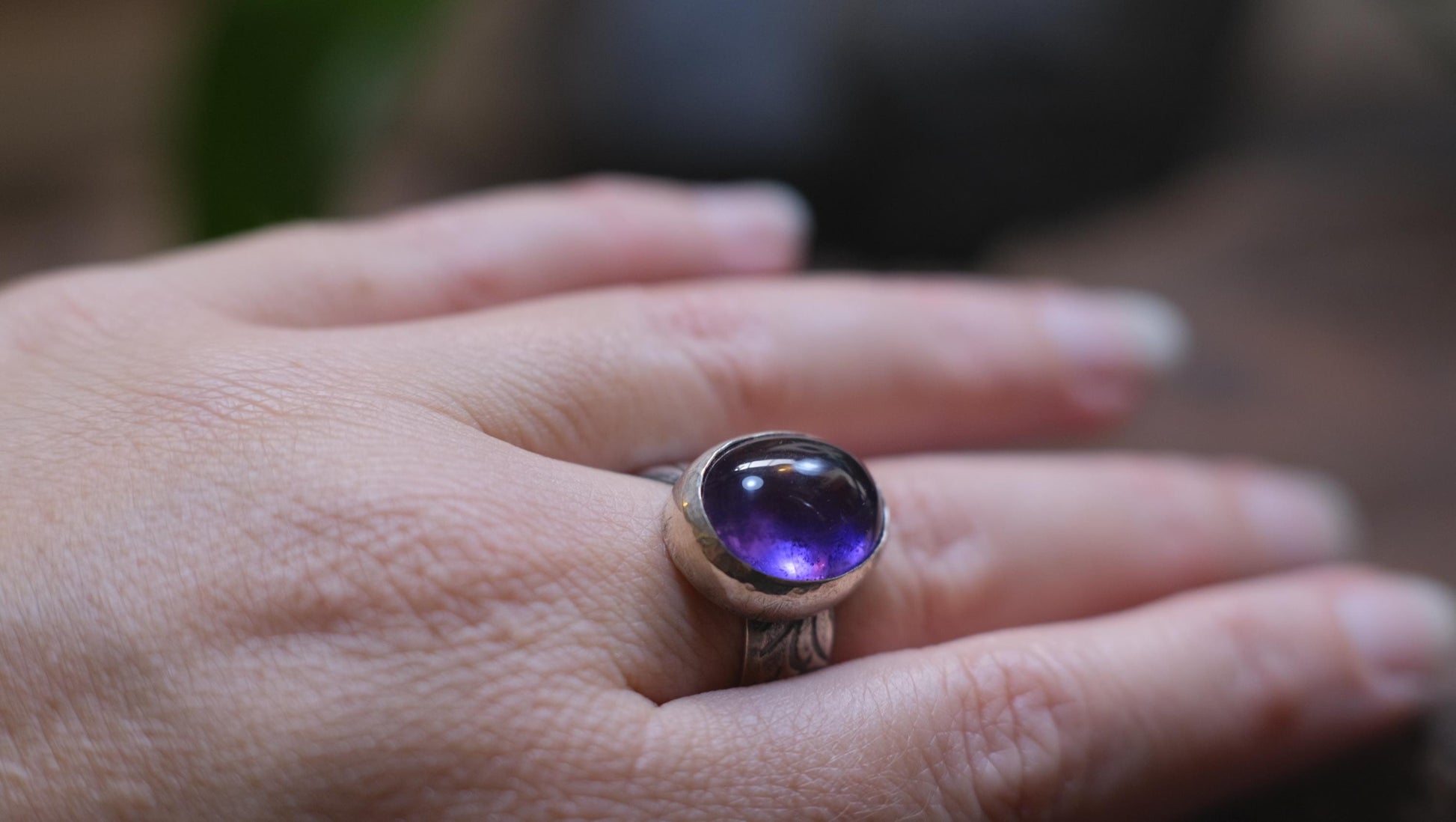 Beautiful Natural Amethyst and Paisly Textured Sterling Silver ring Size 8.25