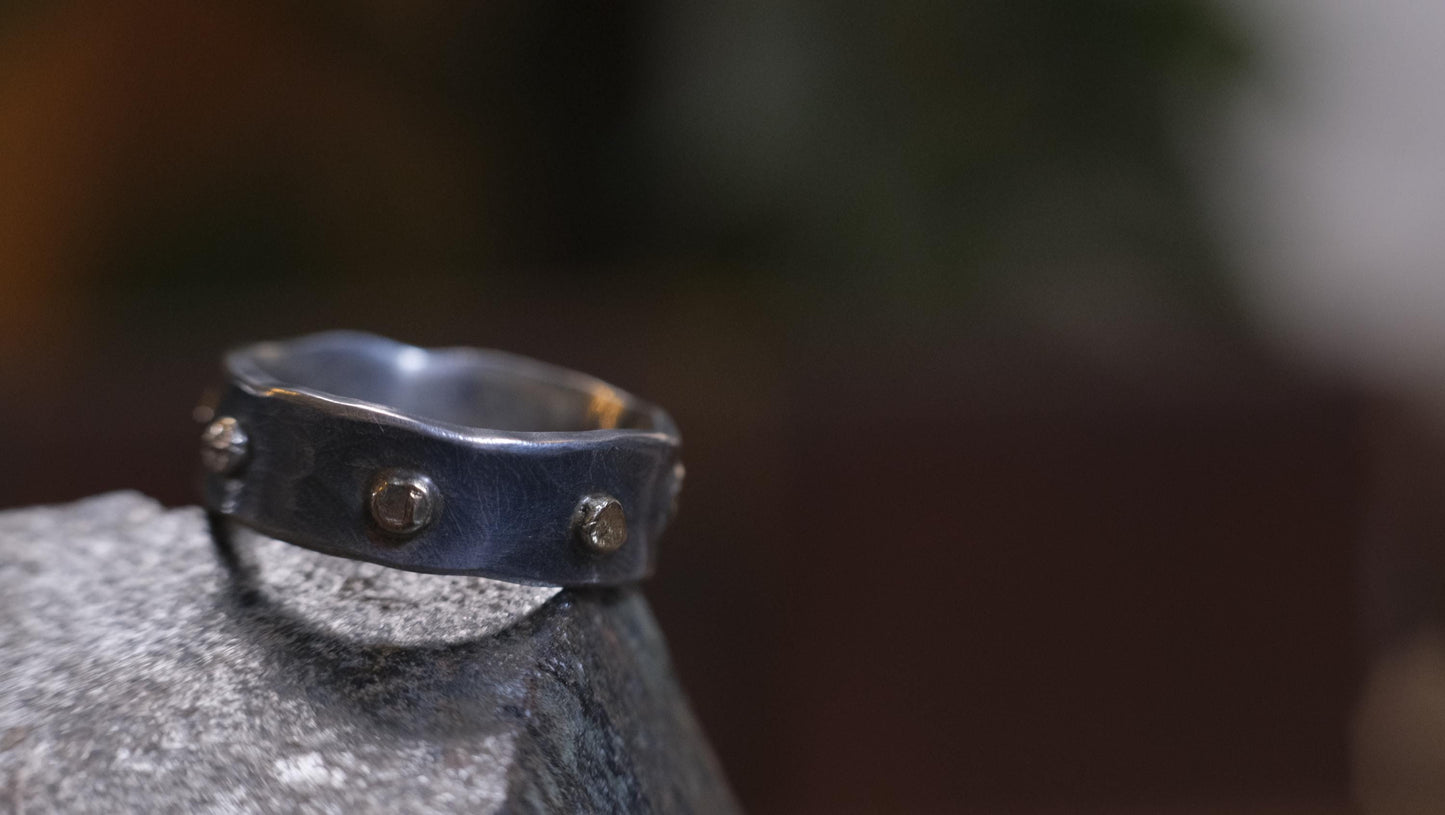 Chunky Hammered Sterling Silver Ring with 9ct Gold Detail Size 10.5