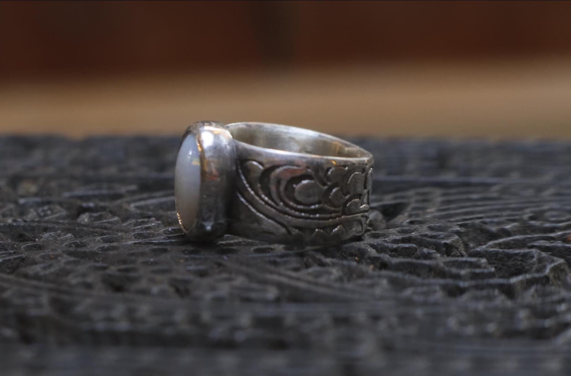 Coober Pedy White Opal Wide Banded Paisley Textured Sterling Silver Ring US Size 5.5