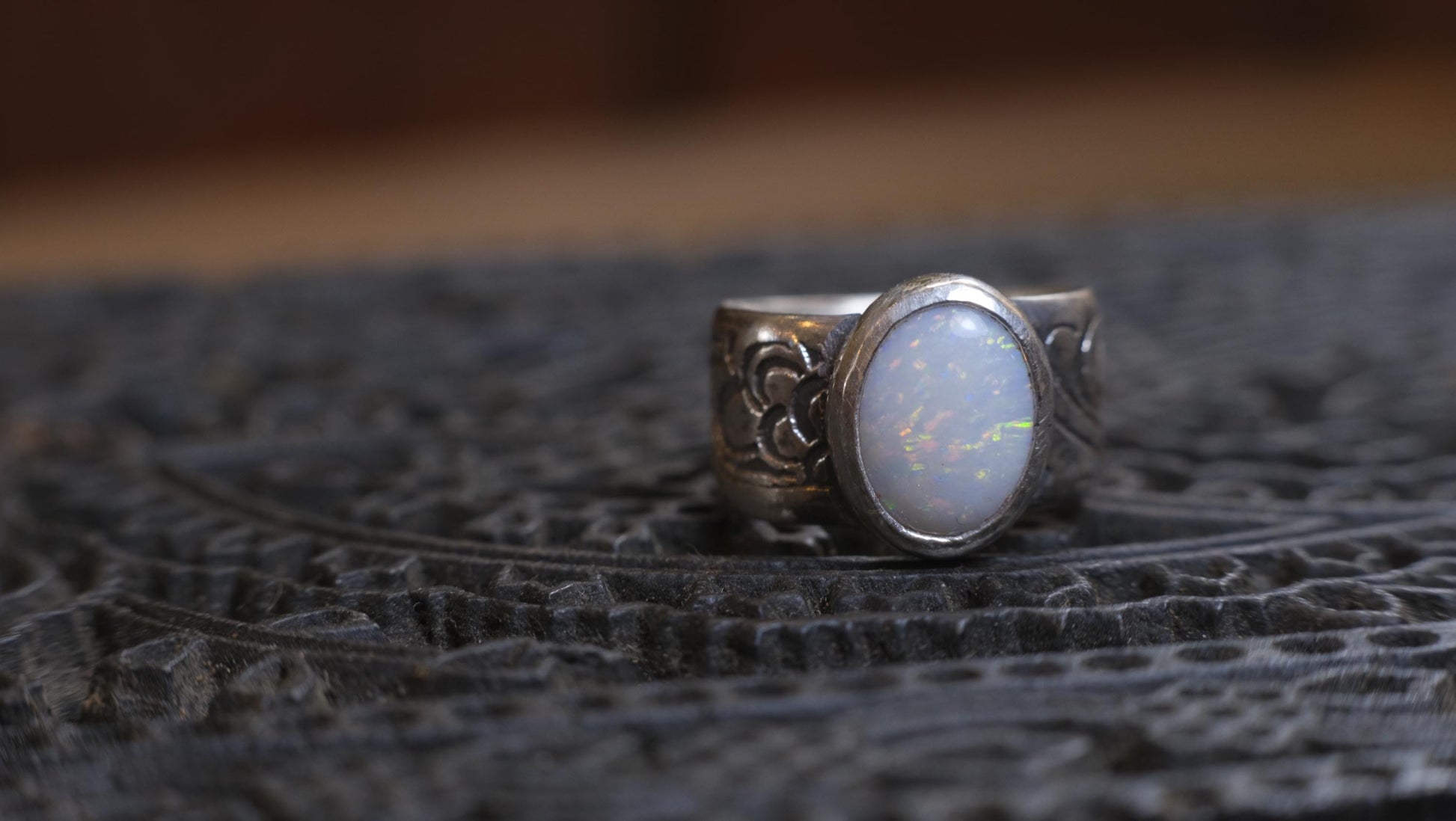 Coober Pedy White Opal Wide Banded Paisley Textured Sterling Silver Ring US Size 5.5