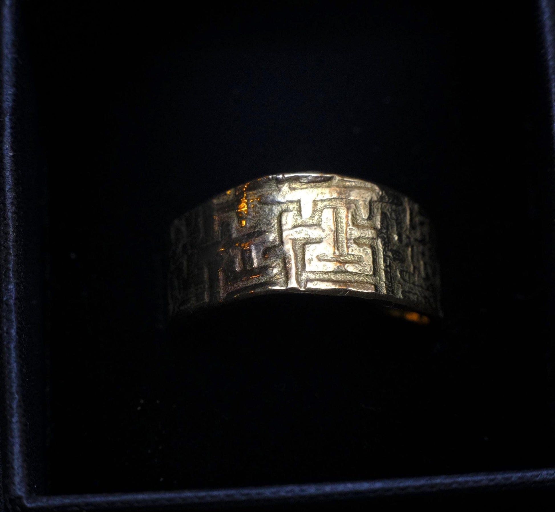 Geometric Design 9ct Yellow Gold Ring US Size 10.5