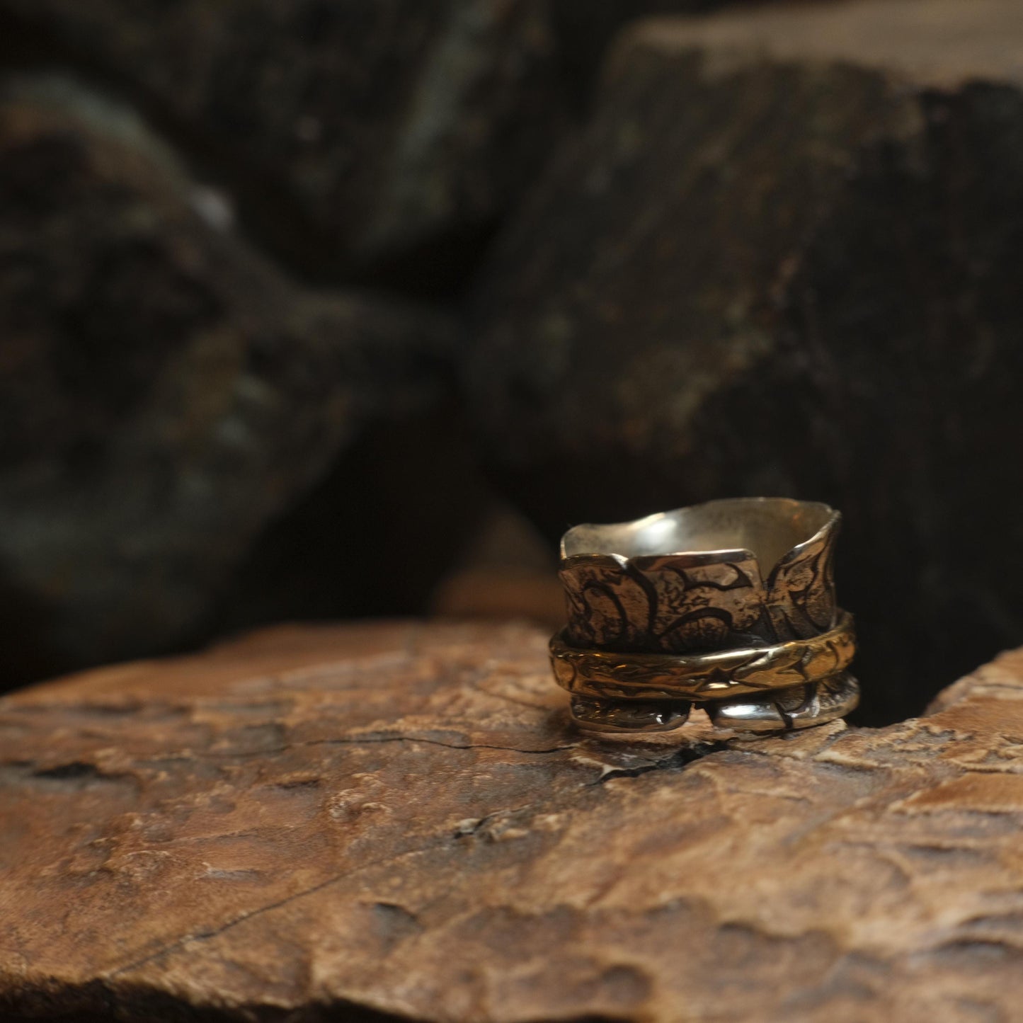 9ct Yellow Gold Spinner Ring on Textured Sterling Silver US Size 6