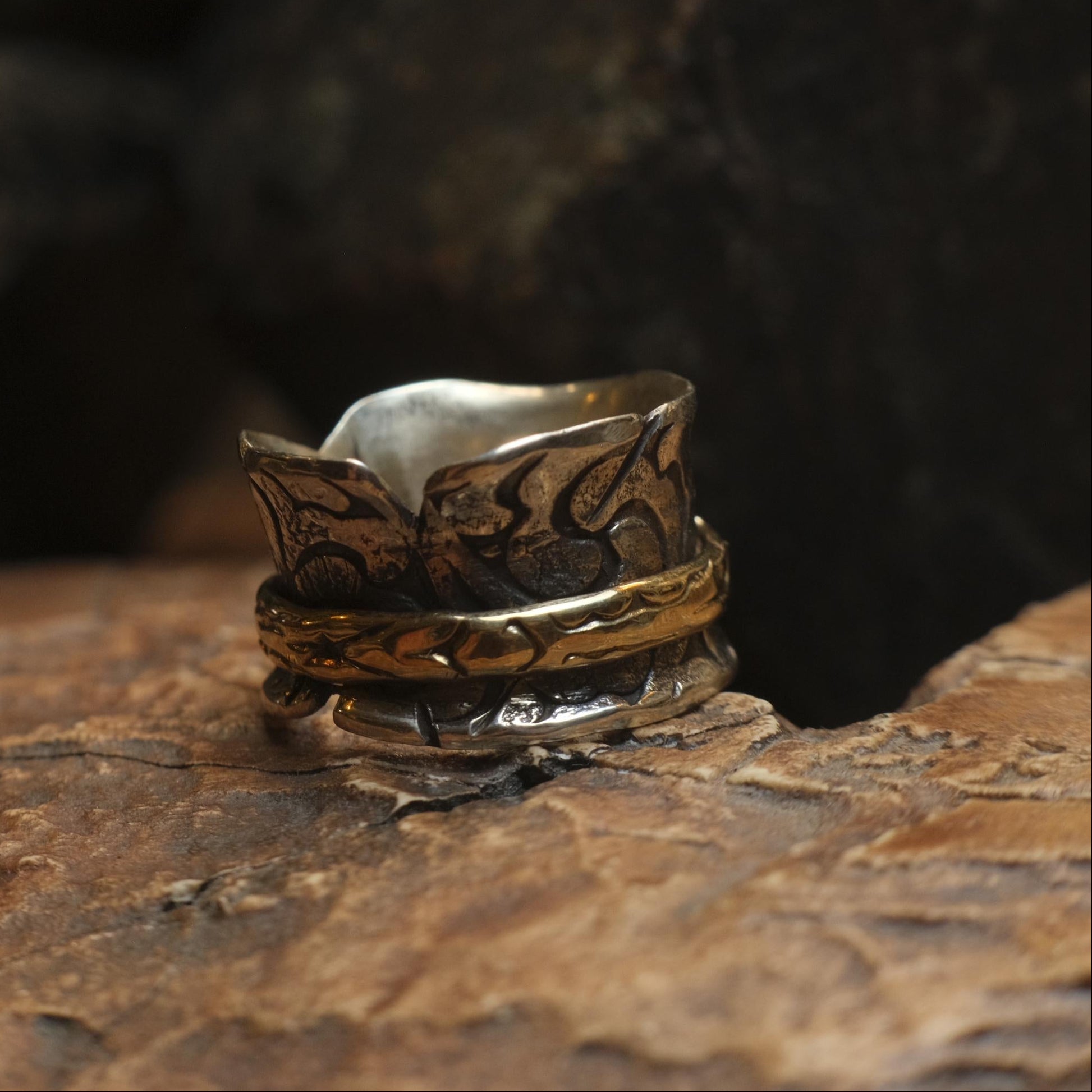 9ct Yellow Gold Spinner Ring on Textured Sterling Silver US Size 6