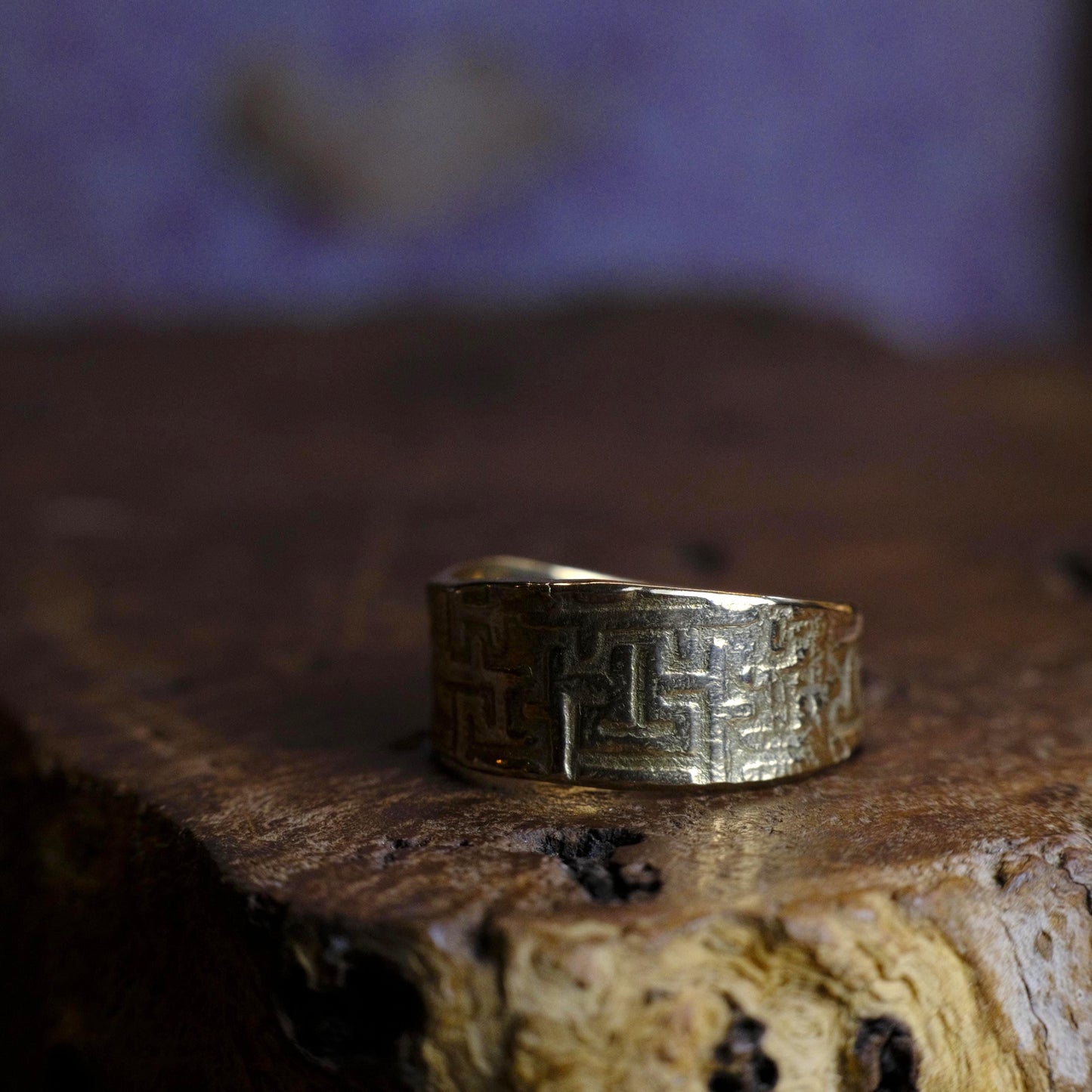 Geometric Design 9ct Yellow Gold Ring US Size 10.5