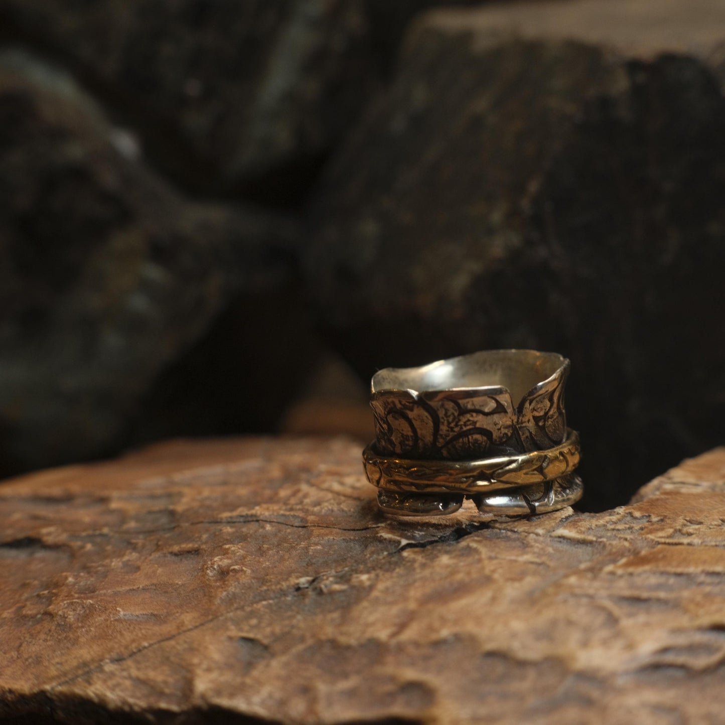 9ct Yellow Gold Spinner Ring on Textured Sterling Silver US Size 6