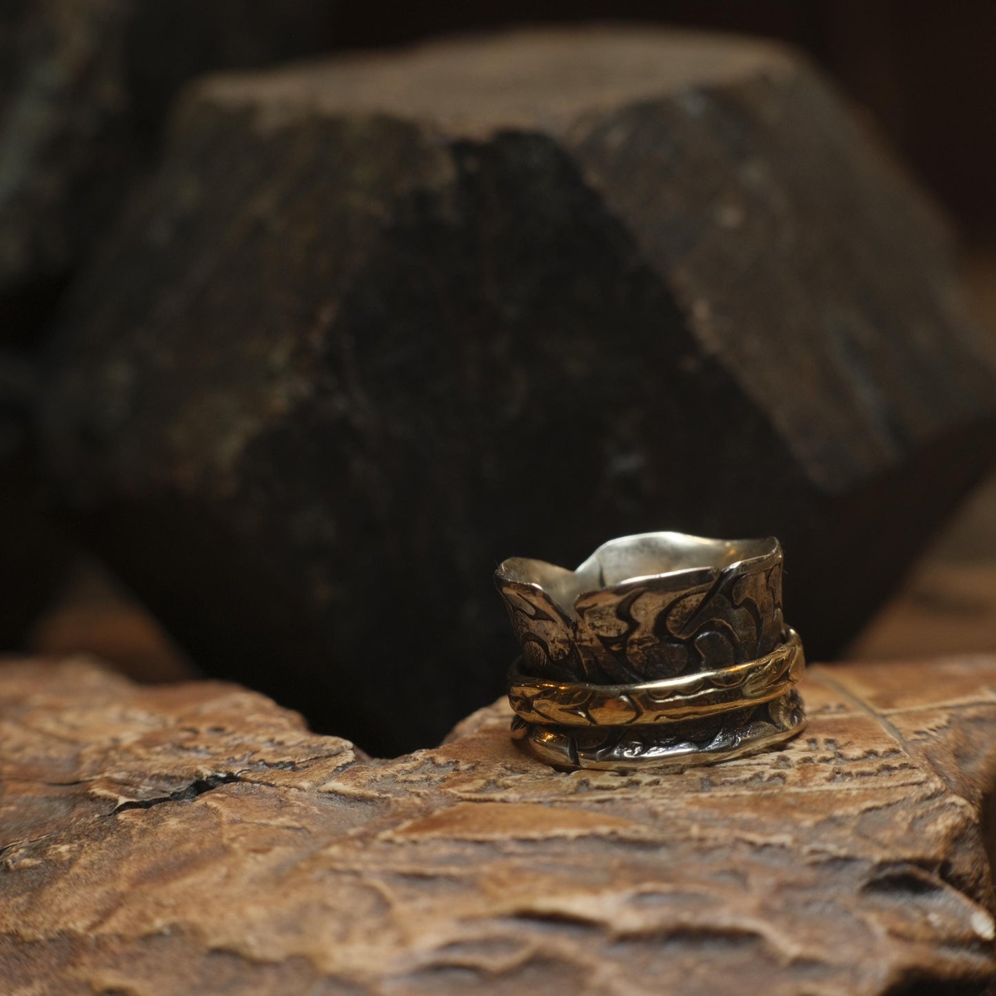 9ct Yellow Gold Spinner Ring on Textured Sterling Silver US Size 6