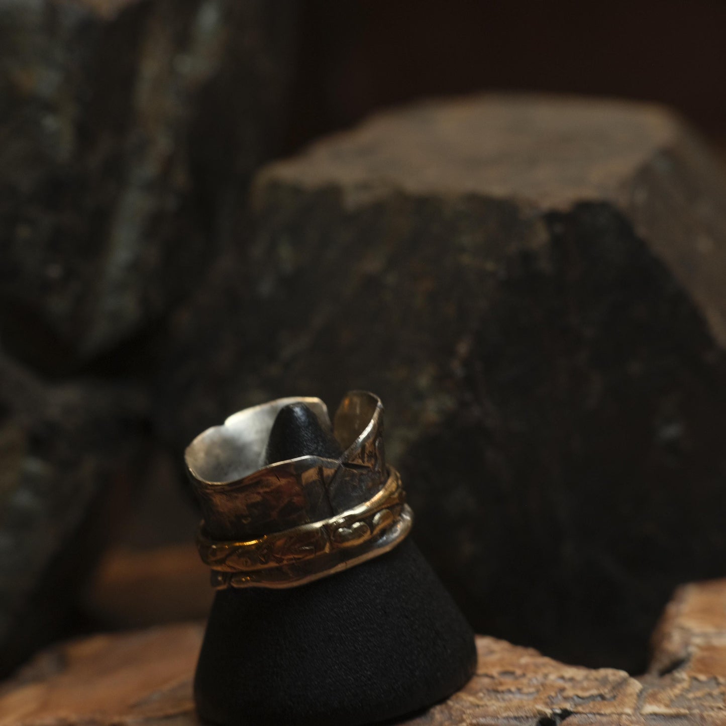 9ct Yellow Gold Spinner Ring on Textured Sterling Silver US Size 6