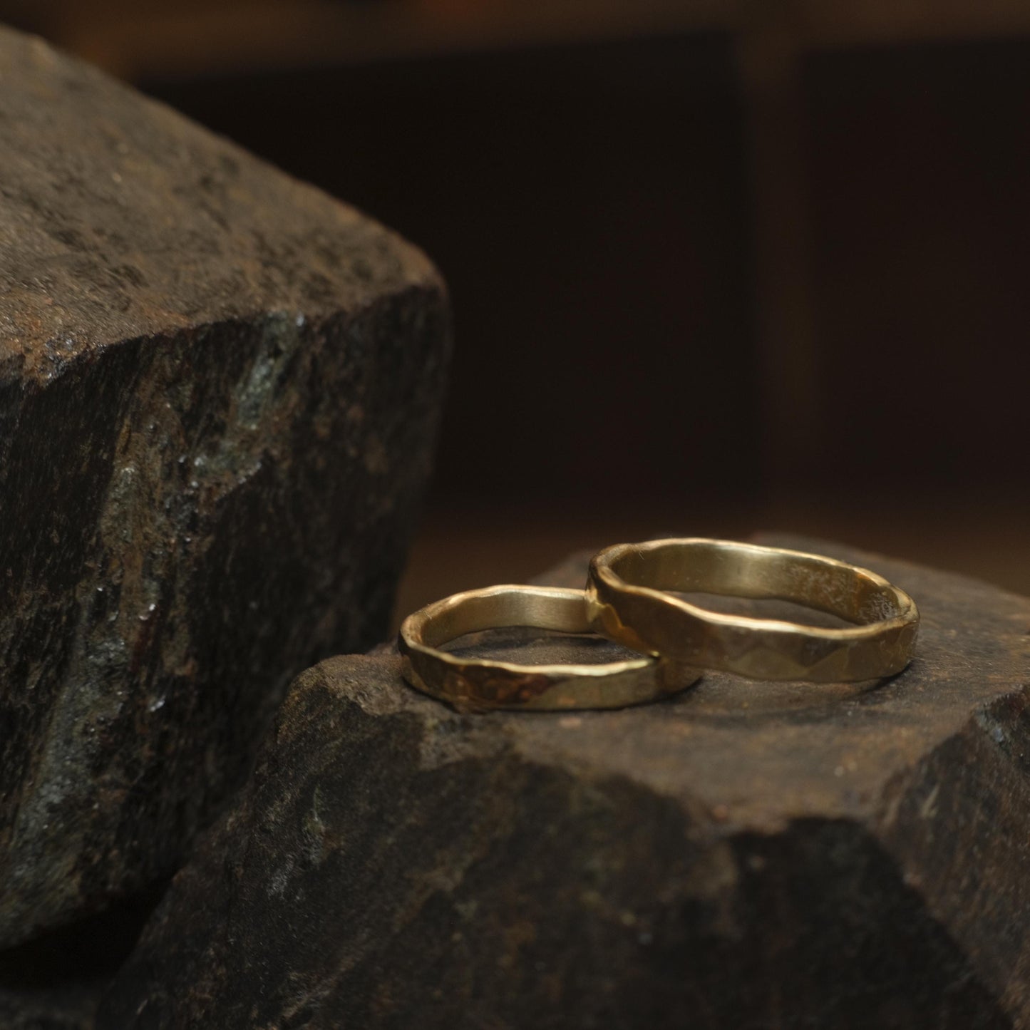 Gold Wedding Band Set 9ct Hammered Gold Ring / Custom made to size