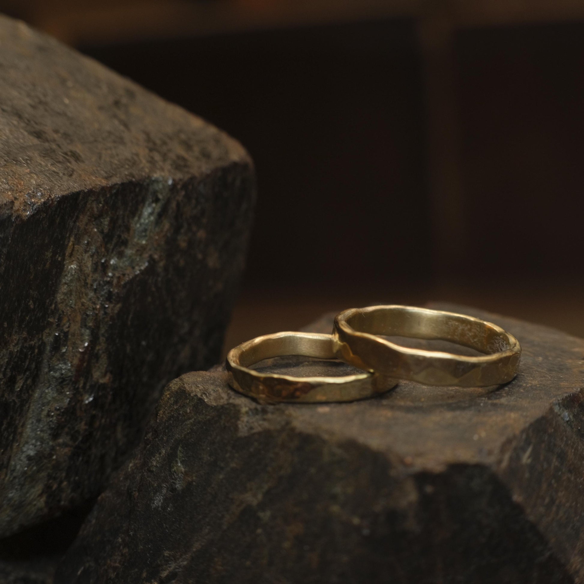 Gold Wedding Band Set 9ct Hammered Gold Ring / Custom made to size