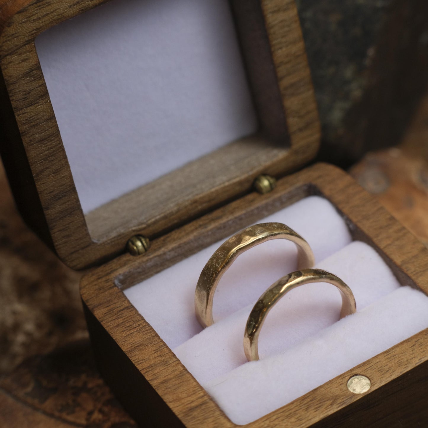 Gold Wedding Band Set 9ct Hammered Gold Ring / Custom made to size