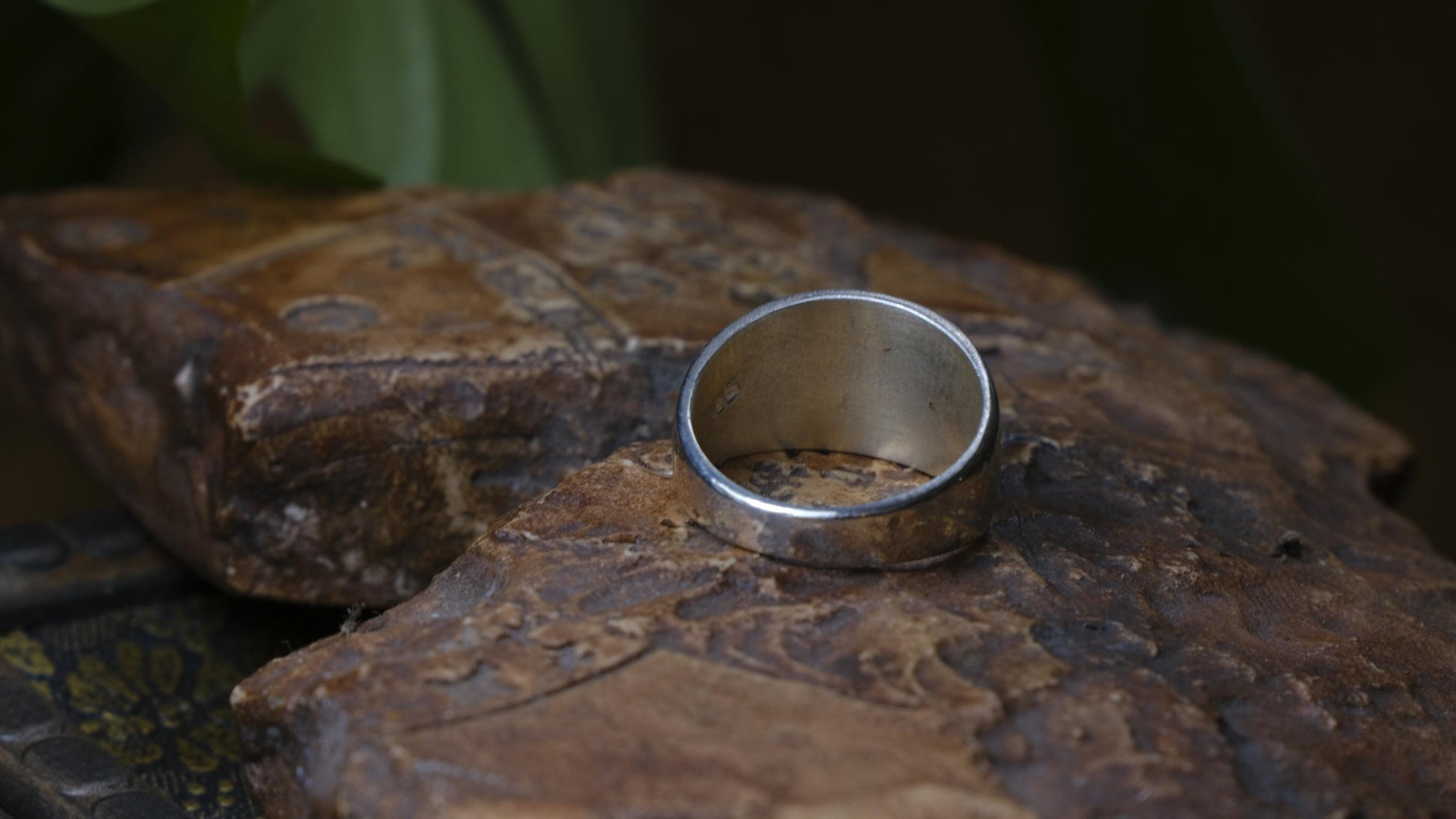 Shiny Sterling Silver Ring US Size 7