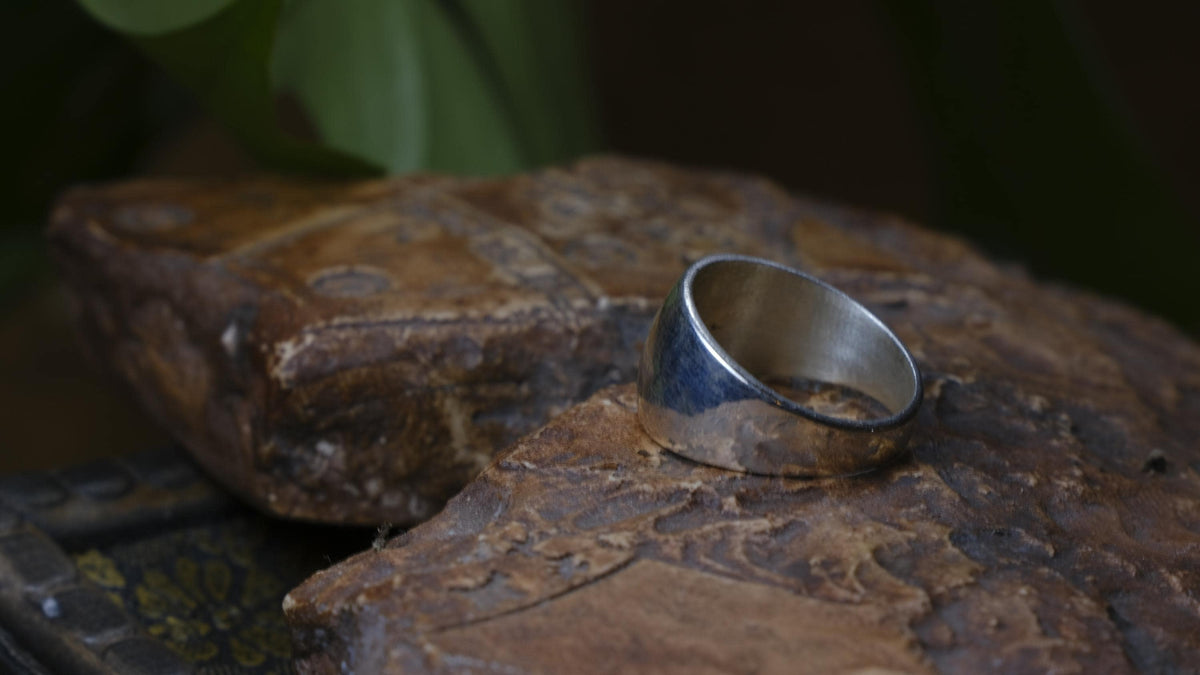 Shiny Sterling Silver Ring US Size 7