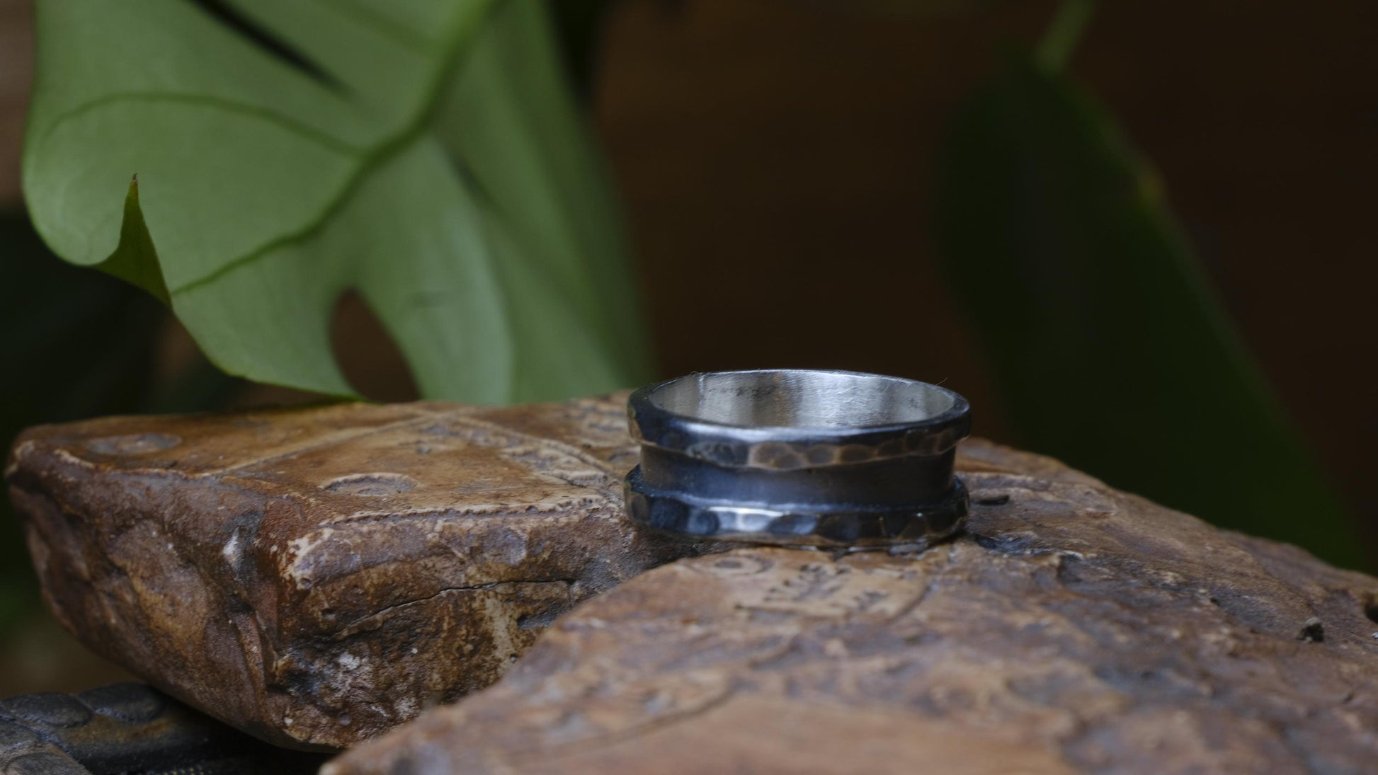 The Valley Hammered Sterling Silver Wide Banded Ring Size 10